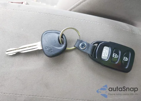 2010 Hyundai Elantra Gls from USA, damaged, VIN KMHDU4AD1AU109622